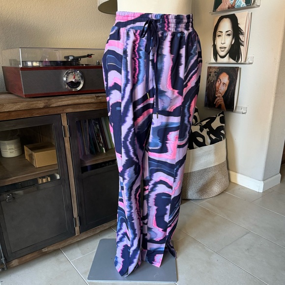 🆕 listing! Pink and purple track suit set (pants only) - Picture 2 of 7